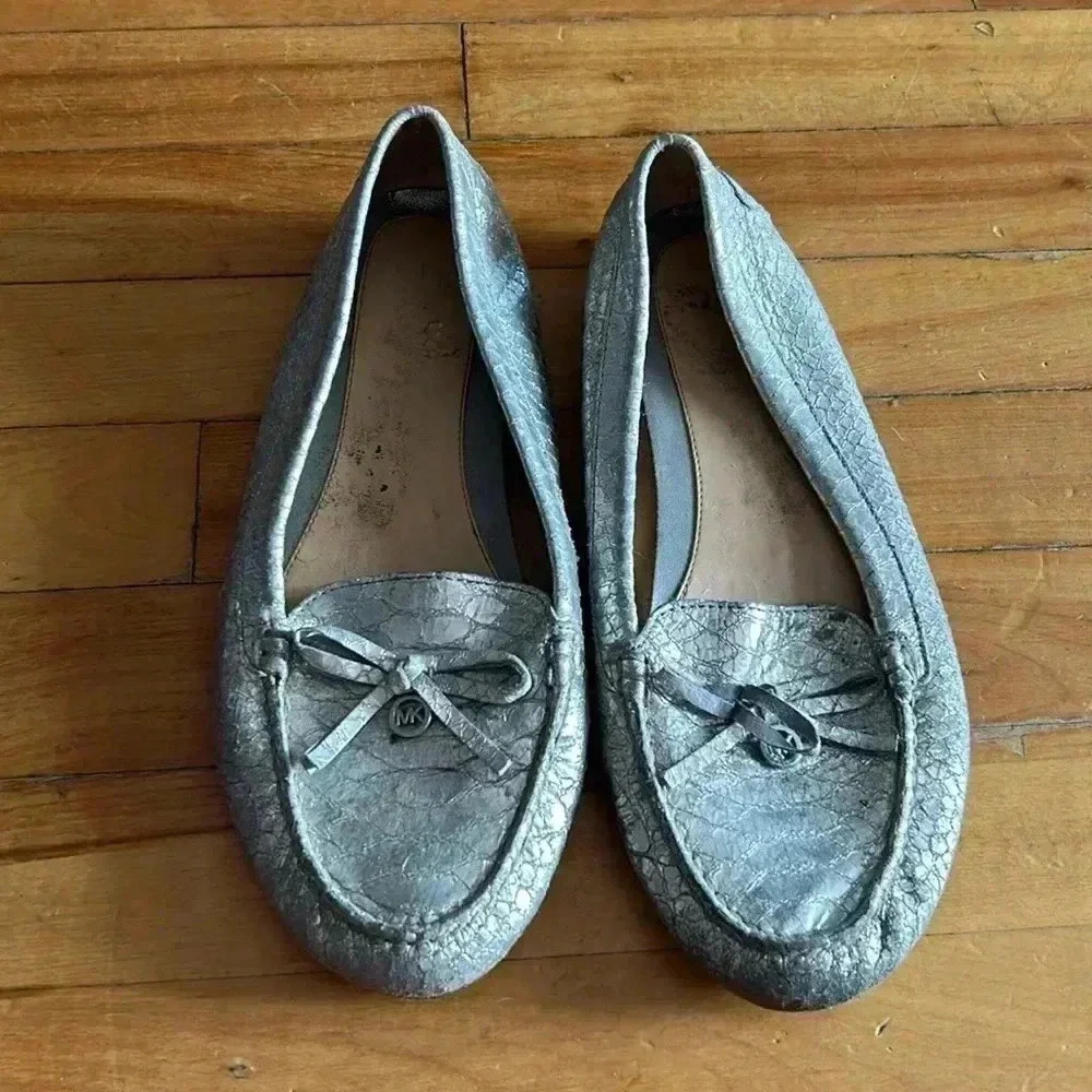 Michael kors silver flat shoes